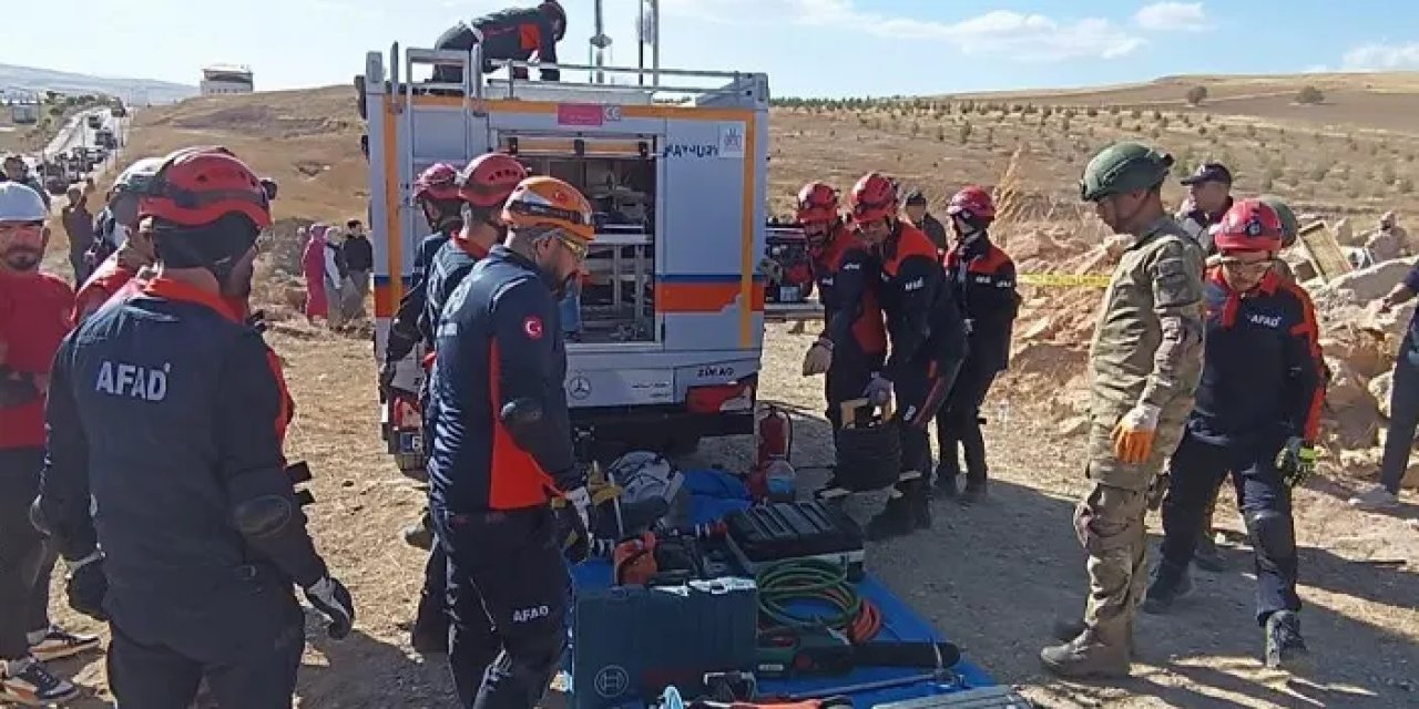 Bayburt'ta gerçeğini aratmayan tatbikat! 5,9'luk deprem tatbikatı yapıldı