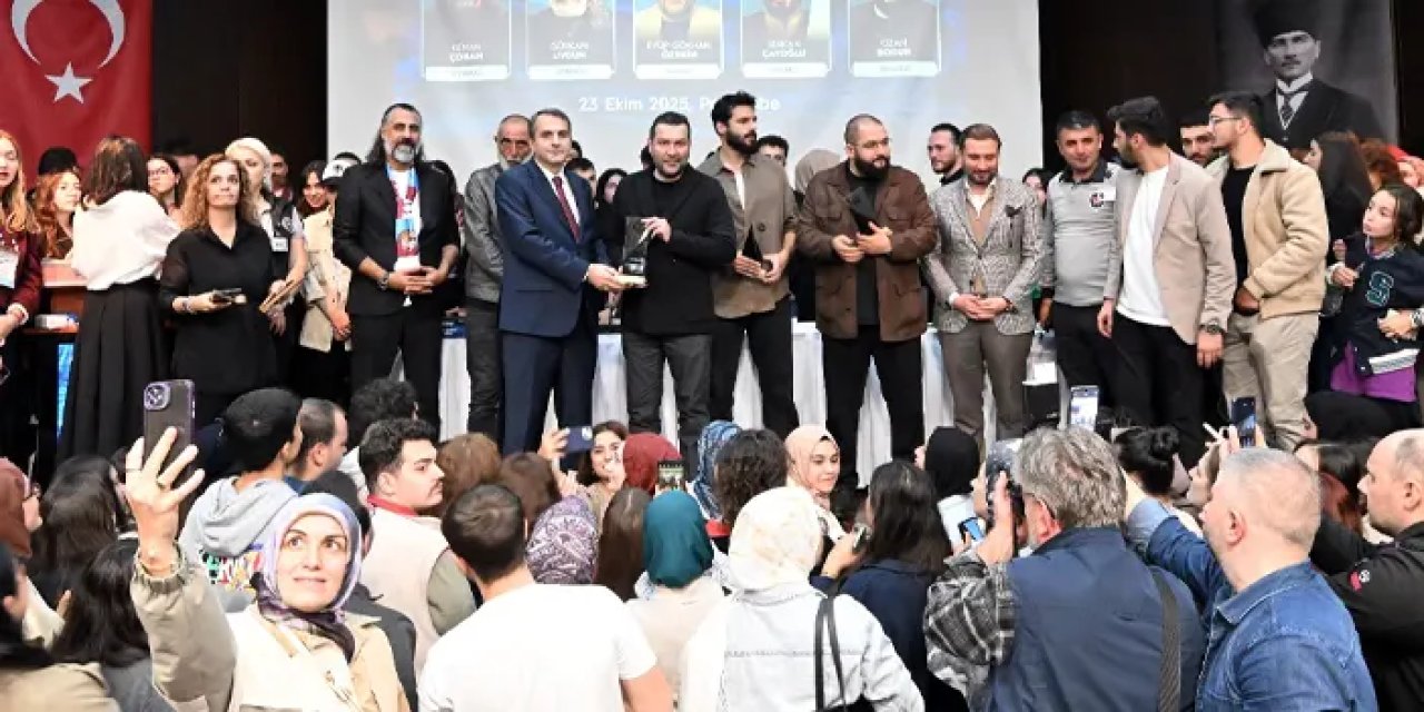 "Mehmed: Fetihler Sultanı" dizi ekibi Trabzon'da sevenleriyle buluştu