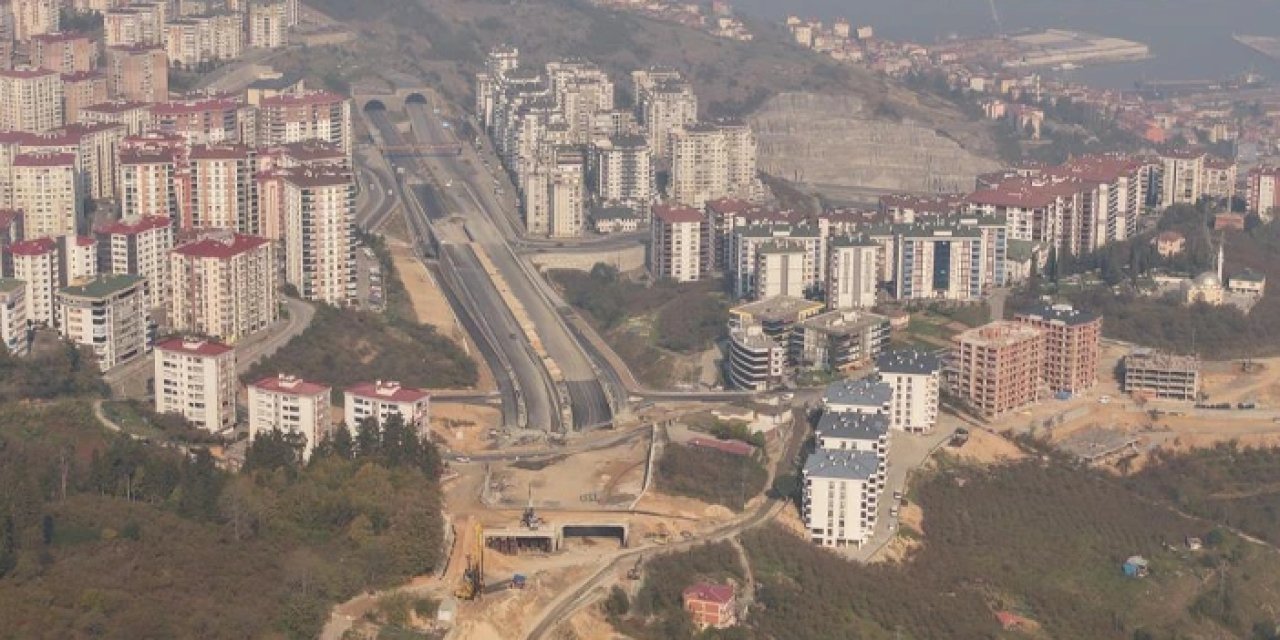 Trabzon'da Kanuni Bulvarı’nda yollar ve tüneller son şeklini alıyor