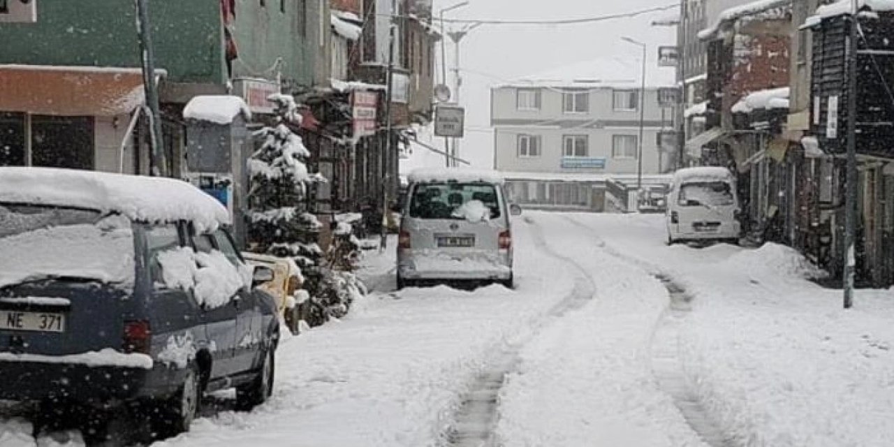 Giresun'da Bektaş ve Kulakkaya Yaylası karla beyaza büründü
