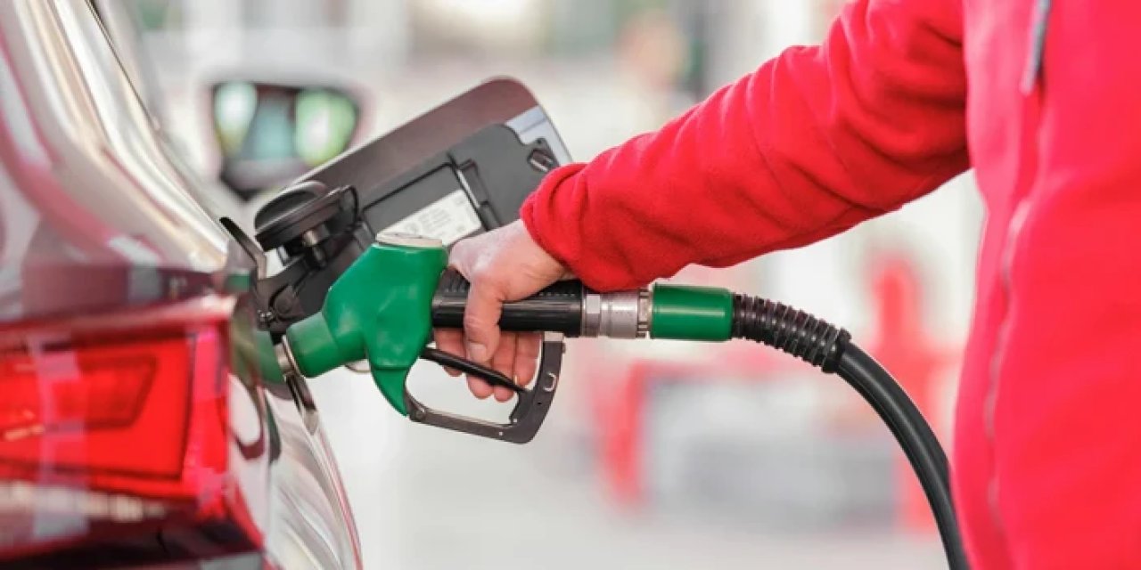 Deposu dolu olan acele etmesin! Akaryakıta bu kez indirim geliyor