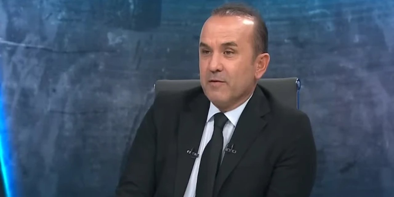 Mehmet Özdilek Trabzonsporlu futbolcuya işaret etti! "Önümüzdeki haftalarda performansını konuşabiliriz"