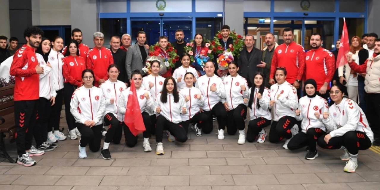 Trabzon'da Mehmethan Çınar, Dilara Sak ve Bedirhan Kalkan'a coşkulu karşılama