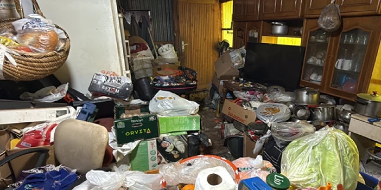 Trabzon'da şok manzara: Ortahisar Belediyesi 3 evdeki tonlarca çöpü temizledi