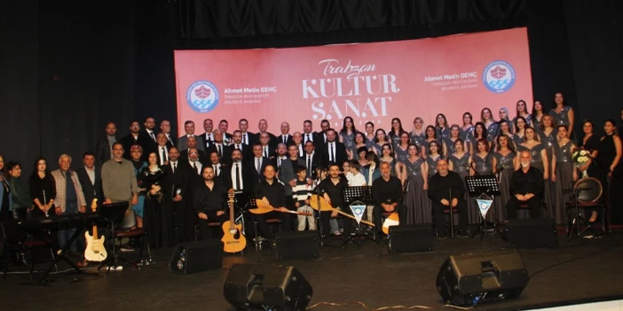 Trabzon'da TAKA Derneği'nden türkü dolu muhteşem gece