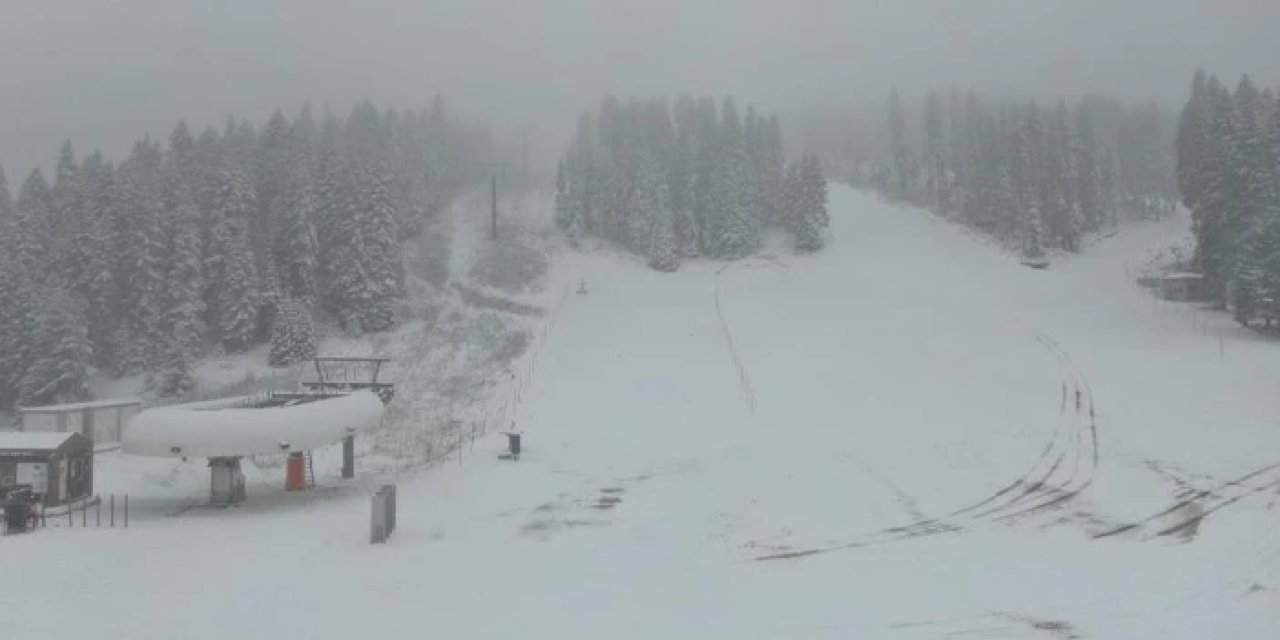 Kastamonu'da Ilgaz Dağı beyaza büründü! Kar kalınlığı 20 santimi geçti