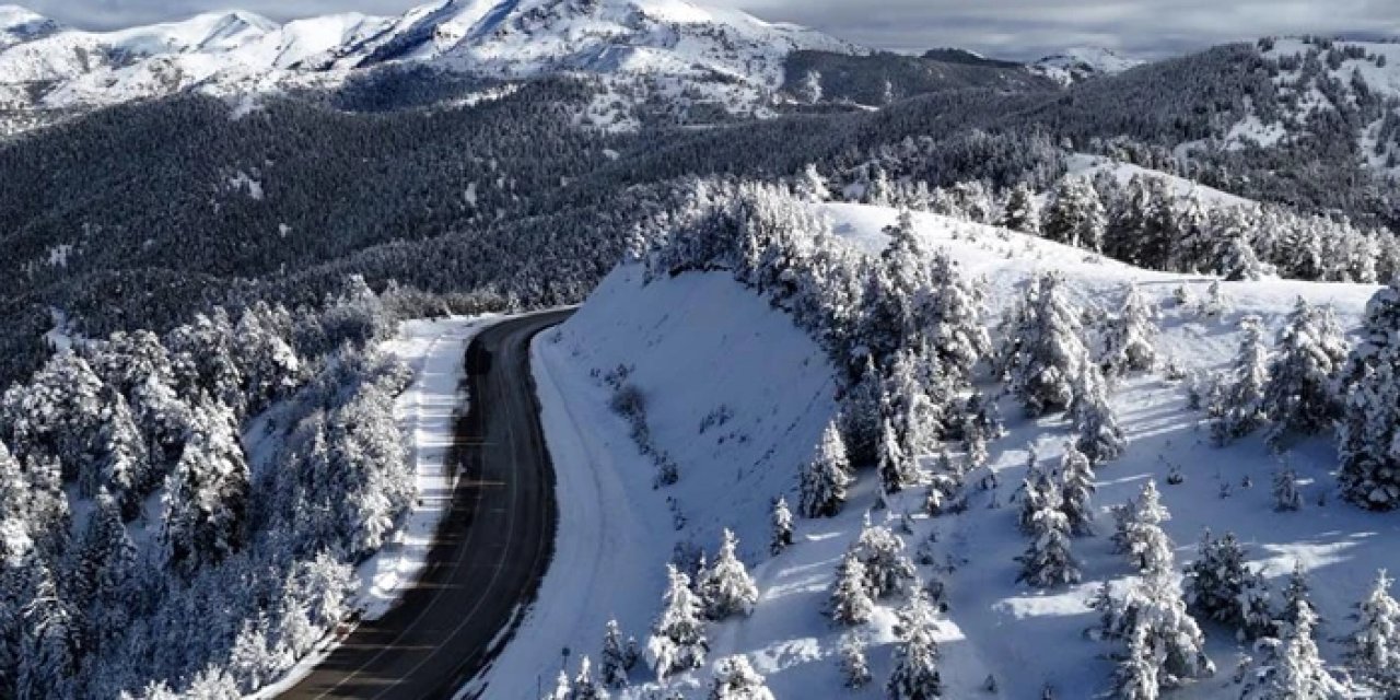 Tersun Dağı Geçidi'nde kartpostallık kış manzaraları