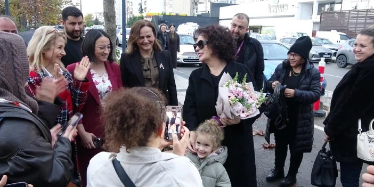 Türk sinemasının usta ismi Hülya Koçyiğit Trabzon'da: "İlk kez 5 yaşında gelmiştim..."