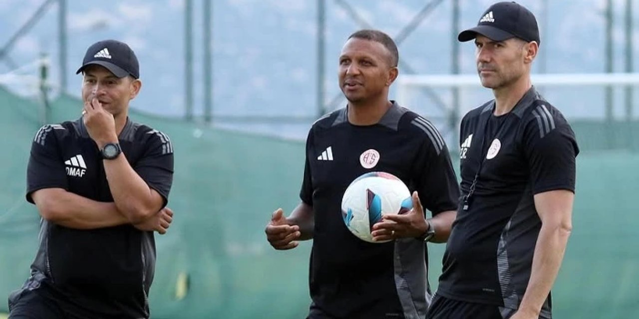 Trabzonspor'un eski futbolcusu Mehmet Aurelio'ya Fenerbahçe'de görev