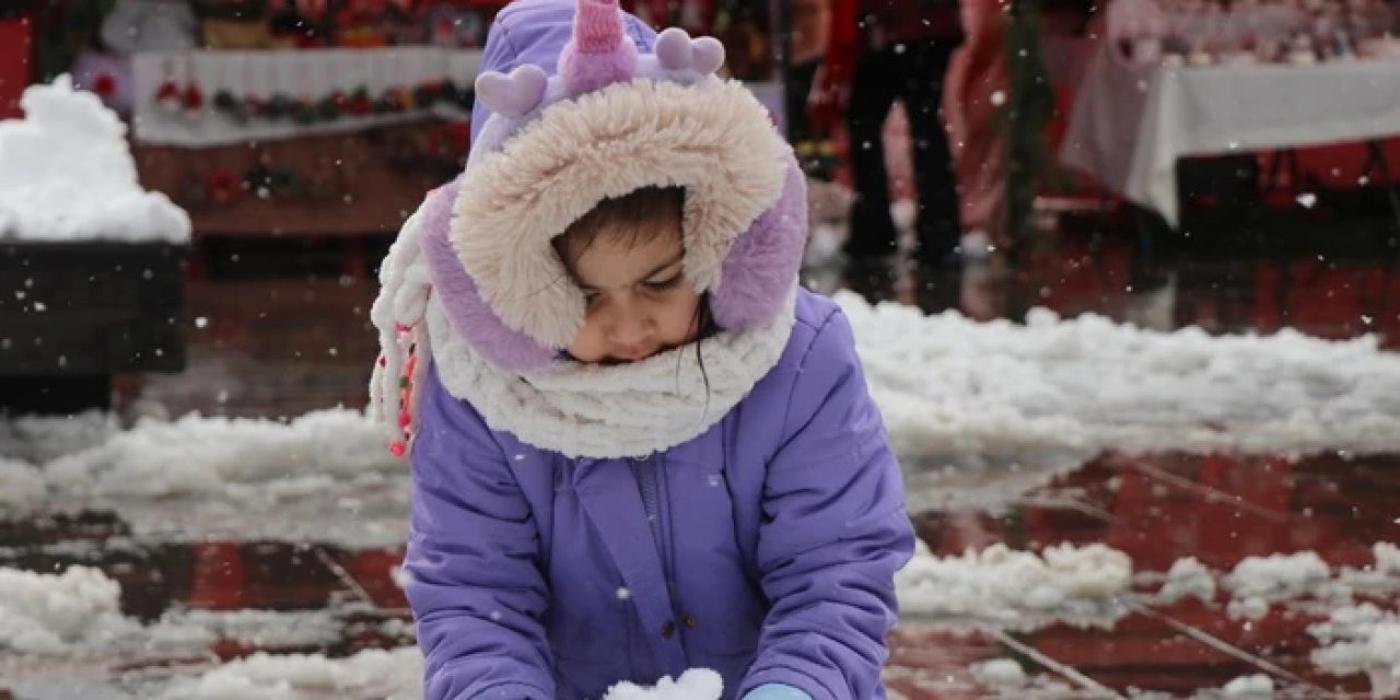 Karabük ve Bolu'da eğitime 1 günlük kar tatili arası