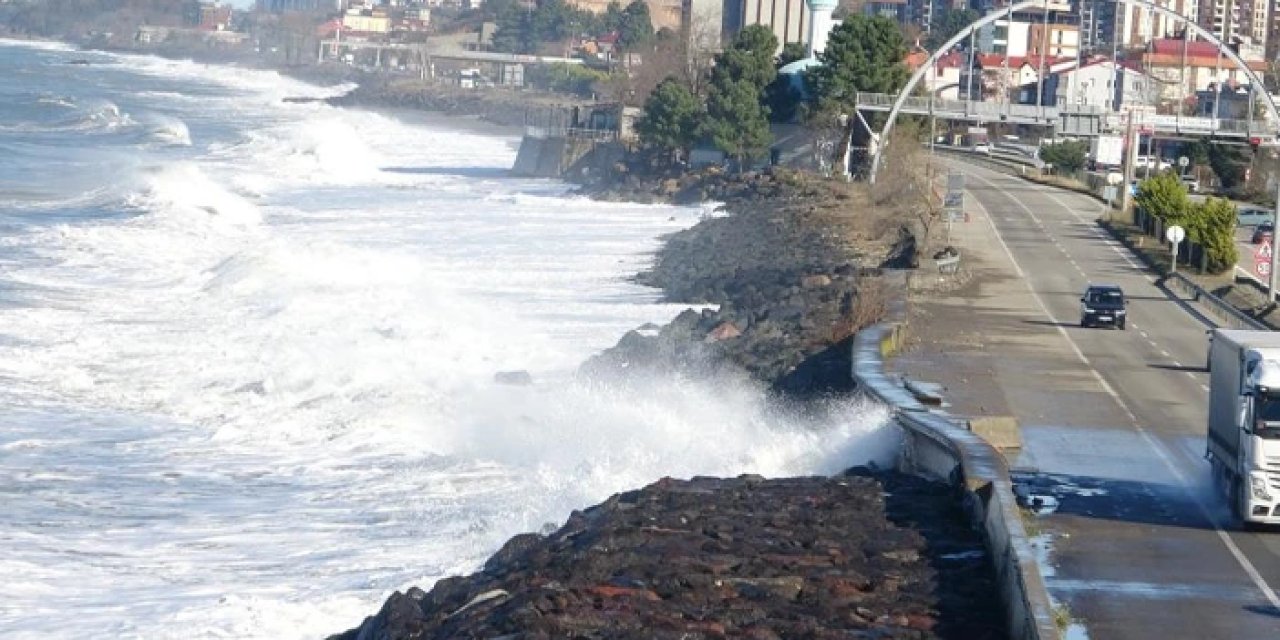 Fırtına alarmı: Karadeniz Sahil Yolu için sürücülere uyarı geldi