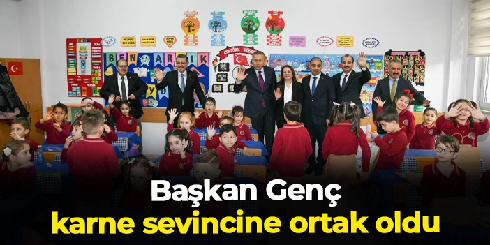 Trabzon'da Başkan Ahmet Metin Genç öğrencilerin karne sevincine ortak oldu