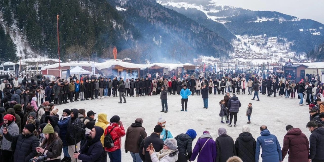 Uzungöl Kış Festivali'nde bugün horon halkası ile rekor denenecek
