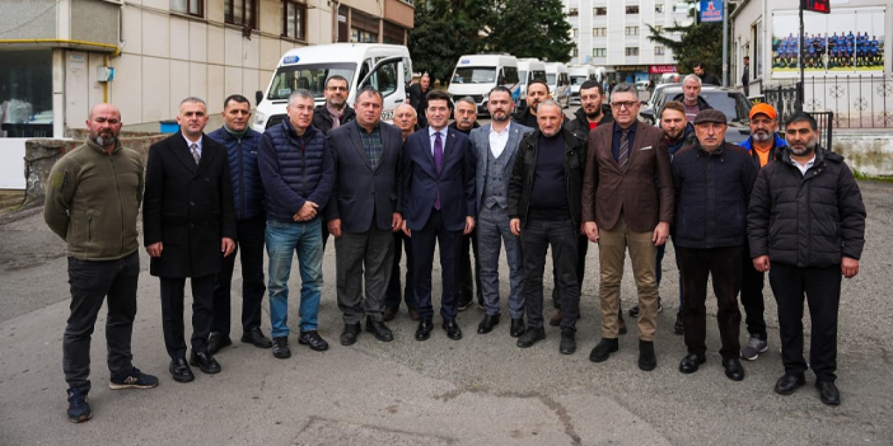 Ortahisar Belediye Başkanı Ahmet Kaya dolmuşçuların sorunlarını dinledi