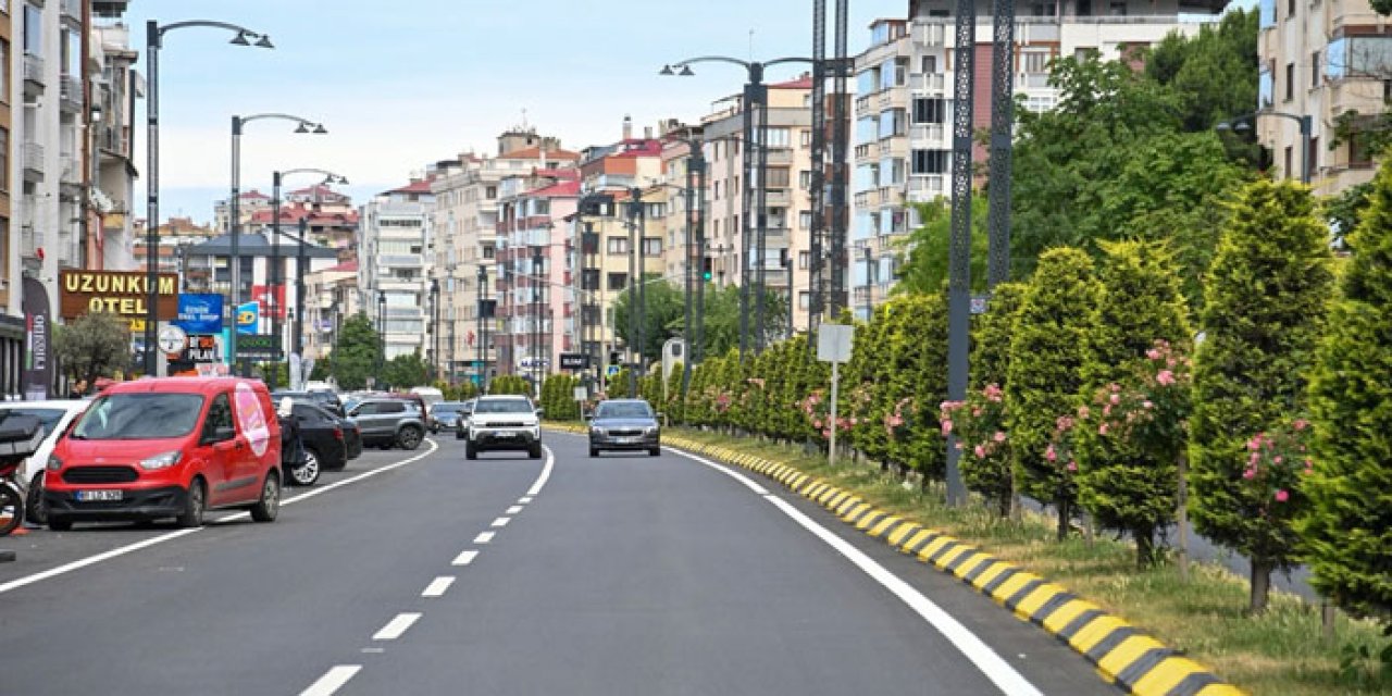 Trabzon'da muhtarlardan Büyükşehir'e asfalt teşekkürü