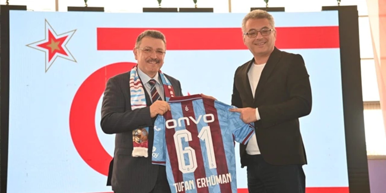 KKTC'de 17. Hamsi Festivali coşkusu! Başkan Genç'ten Cumhurbaşkanı Erhürman'a Trabzonspor forması