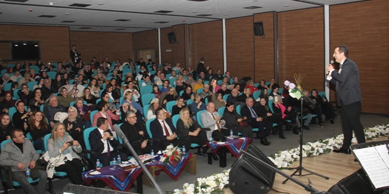 KA-FEM'in Ortahisar'da “Özlenen Şarkılar-Solistler Geçidi” büyük beğeni topladı