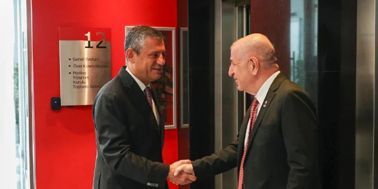 Ümit Özdağ'a Özgür Özel'in yanında sürpriz soru! "Saraçhane'ye neden katılmadınız?"