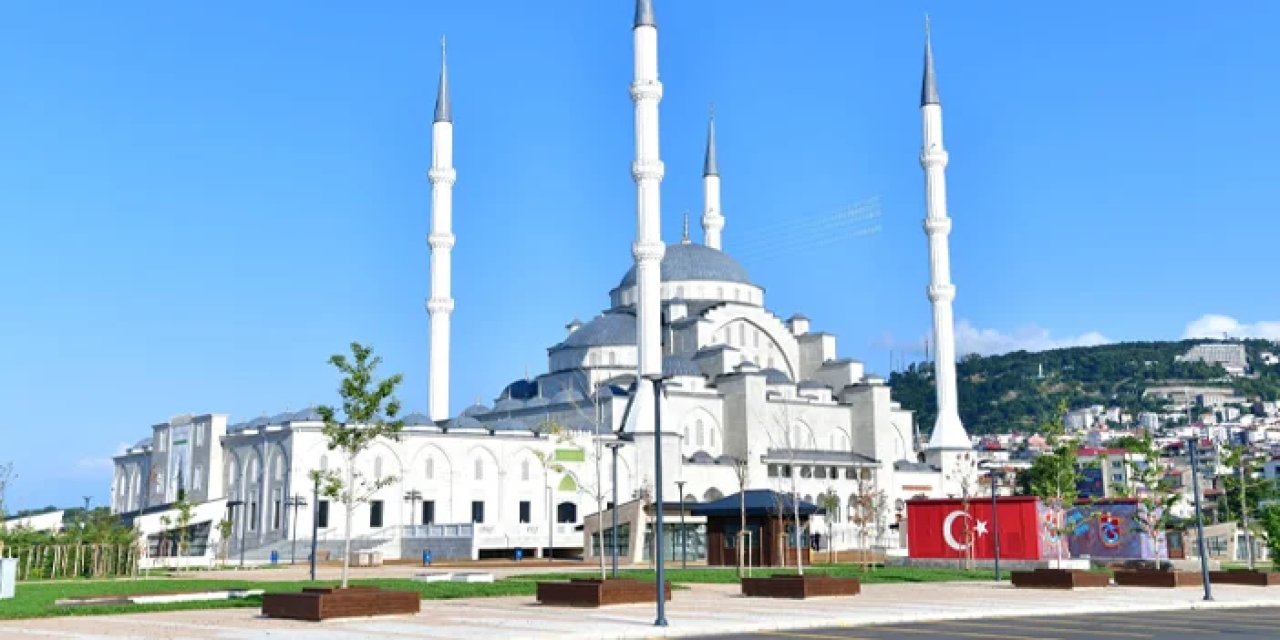 Trabzon Hanife Hatun Camii ve Külliyesi nerede? Nasıl gidilir? Adres tarifi
