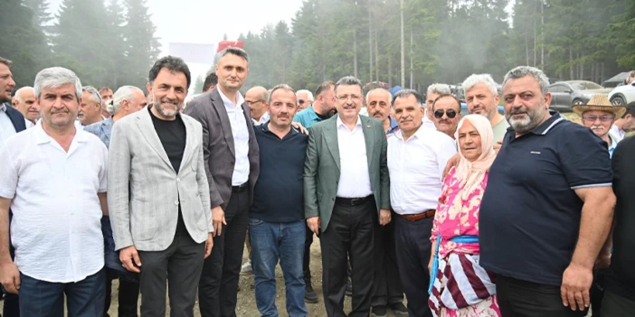 Trabzon Büyükşehir Belediye Başkanı Ahmet Metin Genç'ten Akpınar'a yol sözü