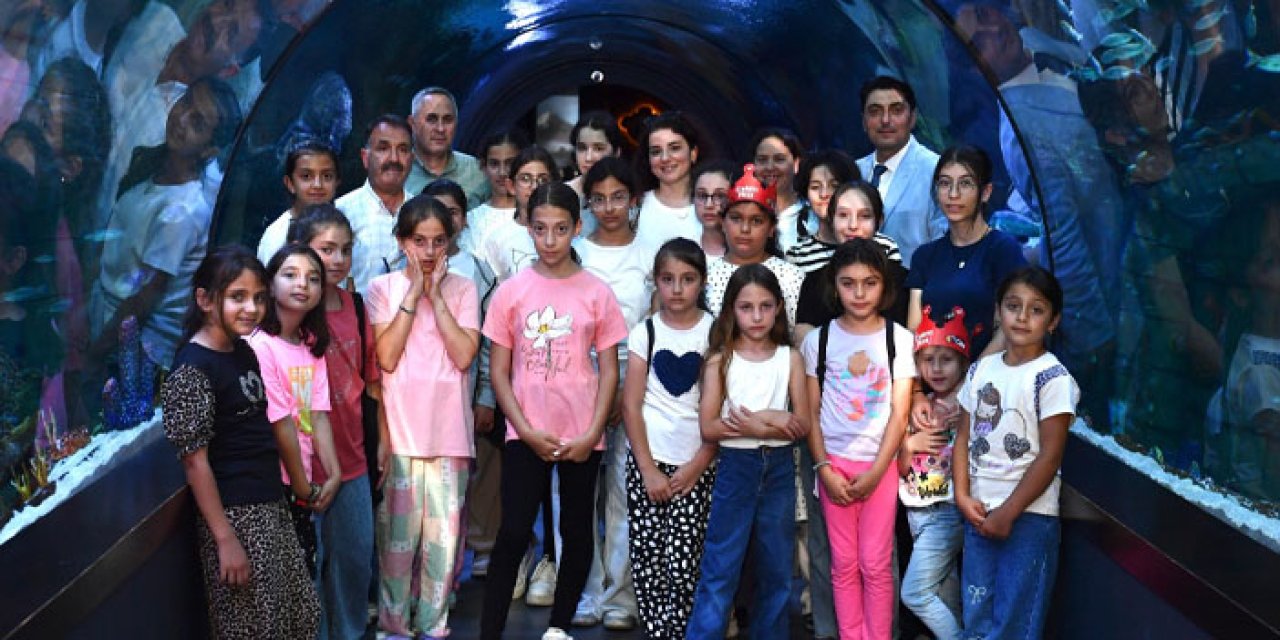 Trabzon'da çocuklar Tünel Akvaryum'da hem eğlendi hem öğrendi!