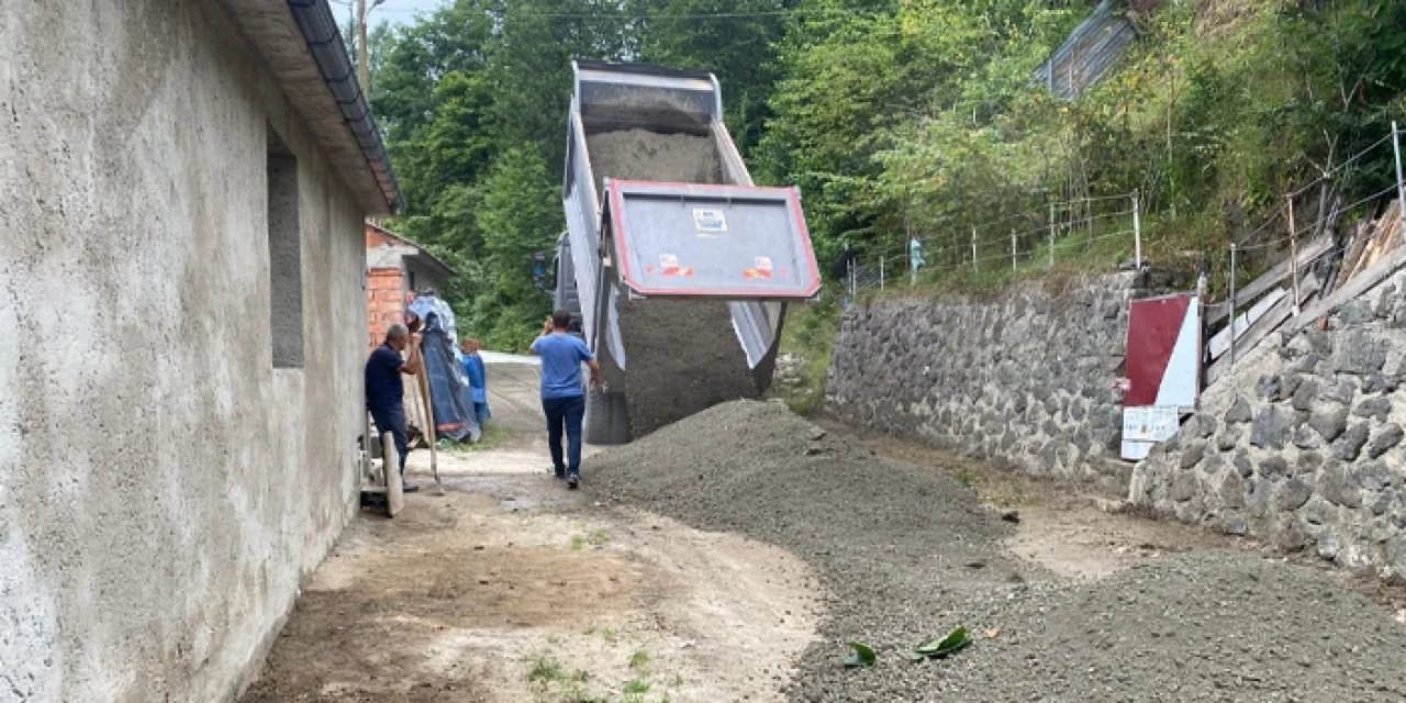 Trabzon Büyükşehir'den seferberlik! 2 günde 2 bin 700 metre kuru beton serildi