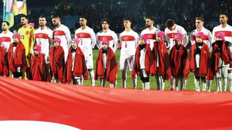 Trabzonsporlu 3 futbolcuya Milli Takım'dan davet