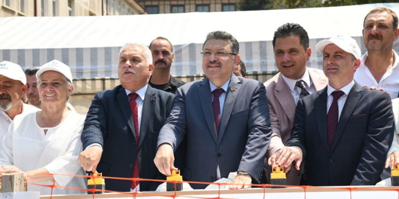 Büyükşehir'den Yomra Vakfı Anadolu Lisesi'ne destek