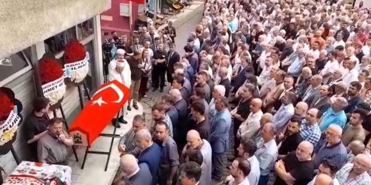 Eski Bakan Mustafa Demir Trabzon'da son yolculuğuna uğurlandı