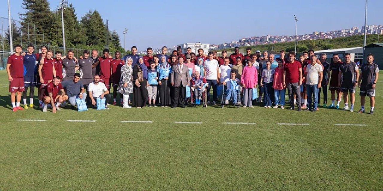 Trabzon Gündüz Bakım Rehabilitasyon ve Aile Danışma Merkezi'nden Trabzonspor'a ziyaret