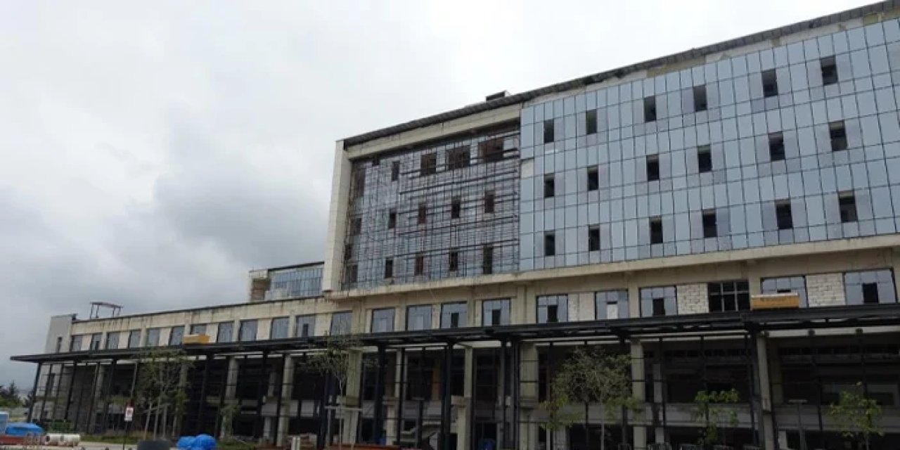 Trabzon'da 9 yıl önce temeli atılmıştı! Çocuk Hastanesi'nin bitiş tarihi belli oldu
