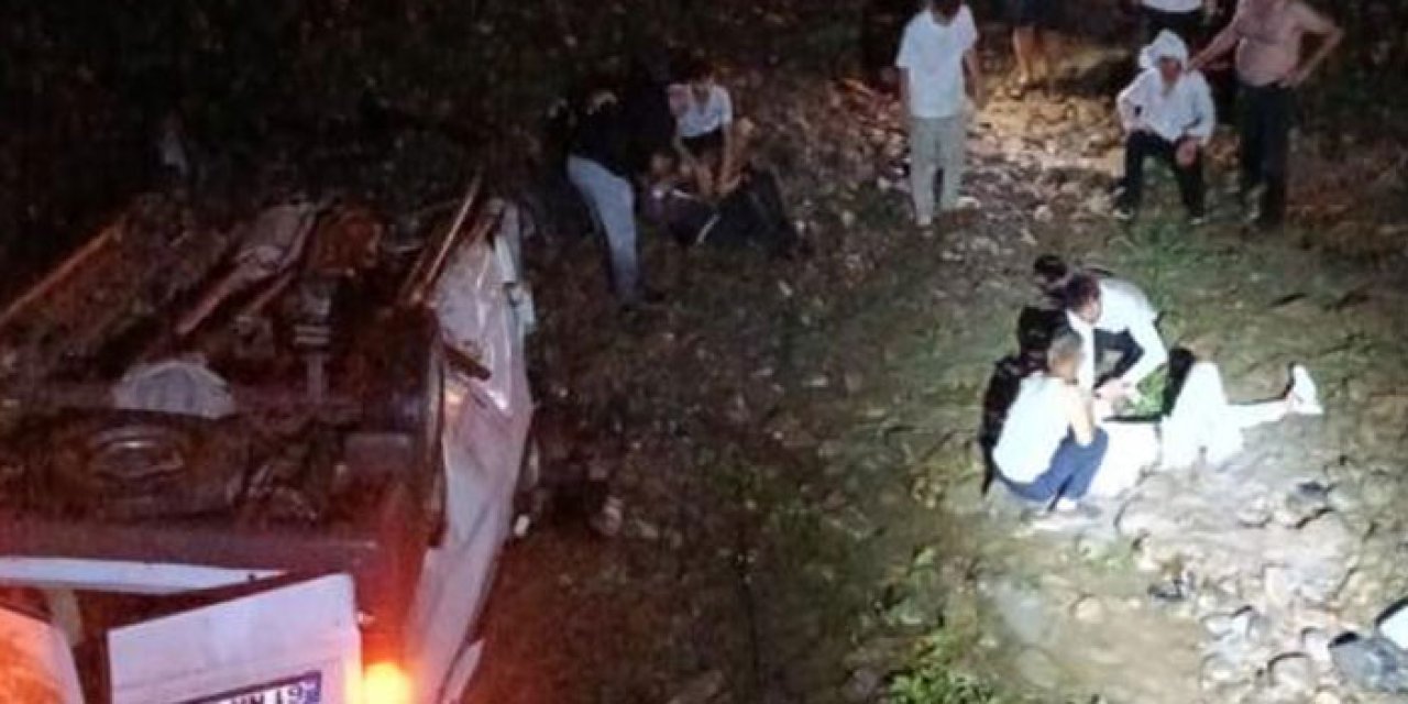 Trabzon'da minibüs dereye uçtu! 3 yaralı