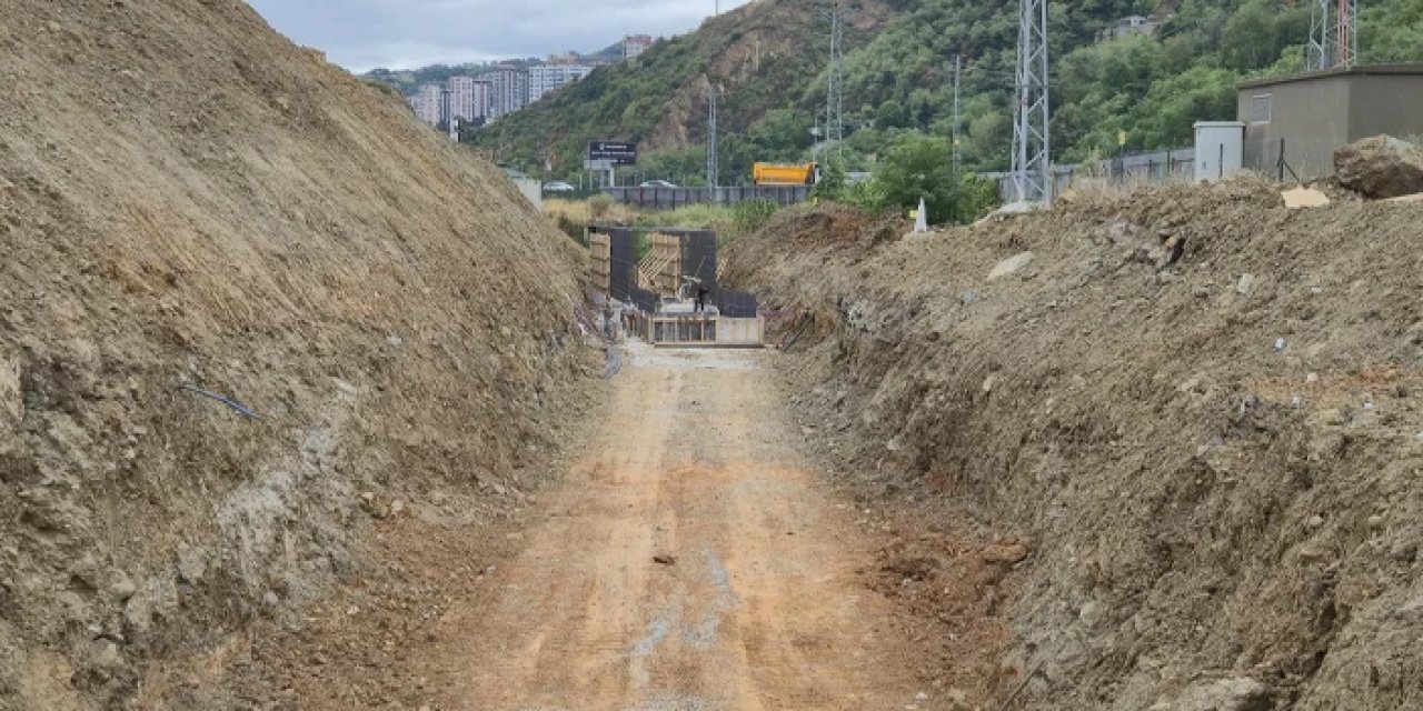 Trabzon Şehir Hastanesi çevresinde "kuşaklama" çalışması devam ediyor
