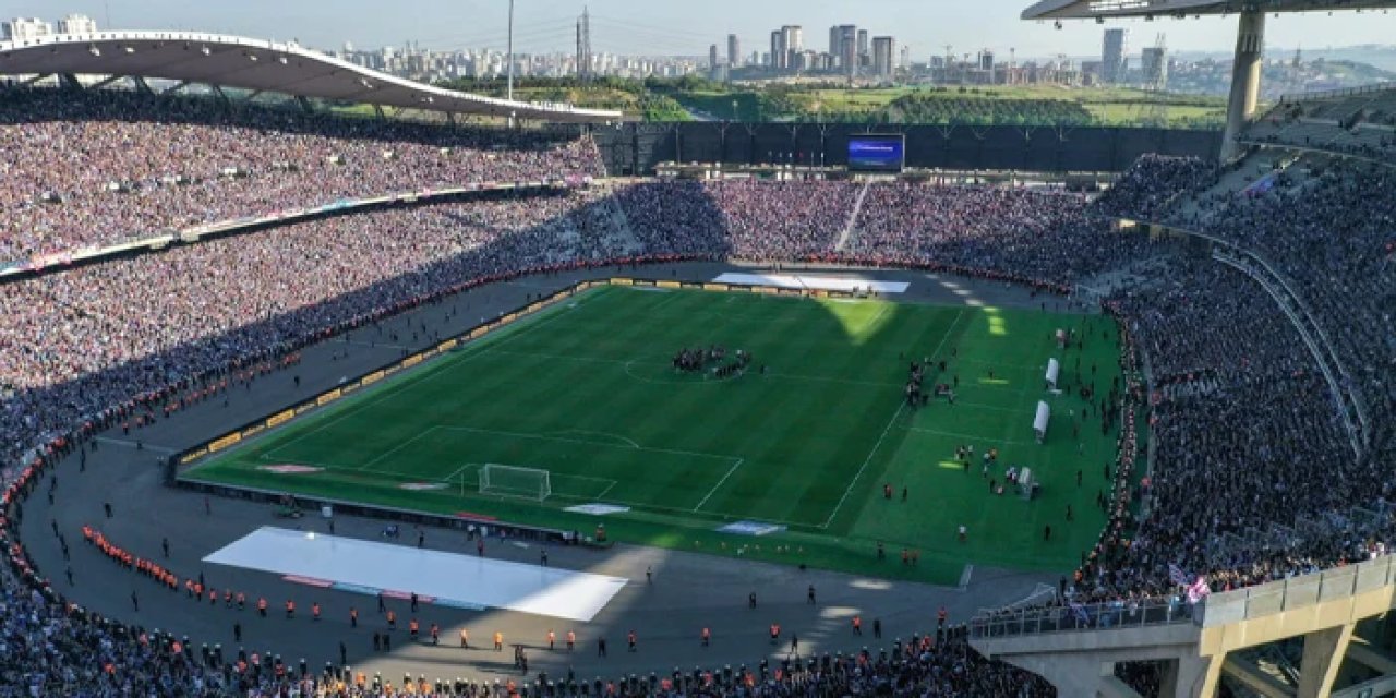 Karagümrük - Trabzonspor maçı Atatürk Olimpiyat Stadı'nda