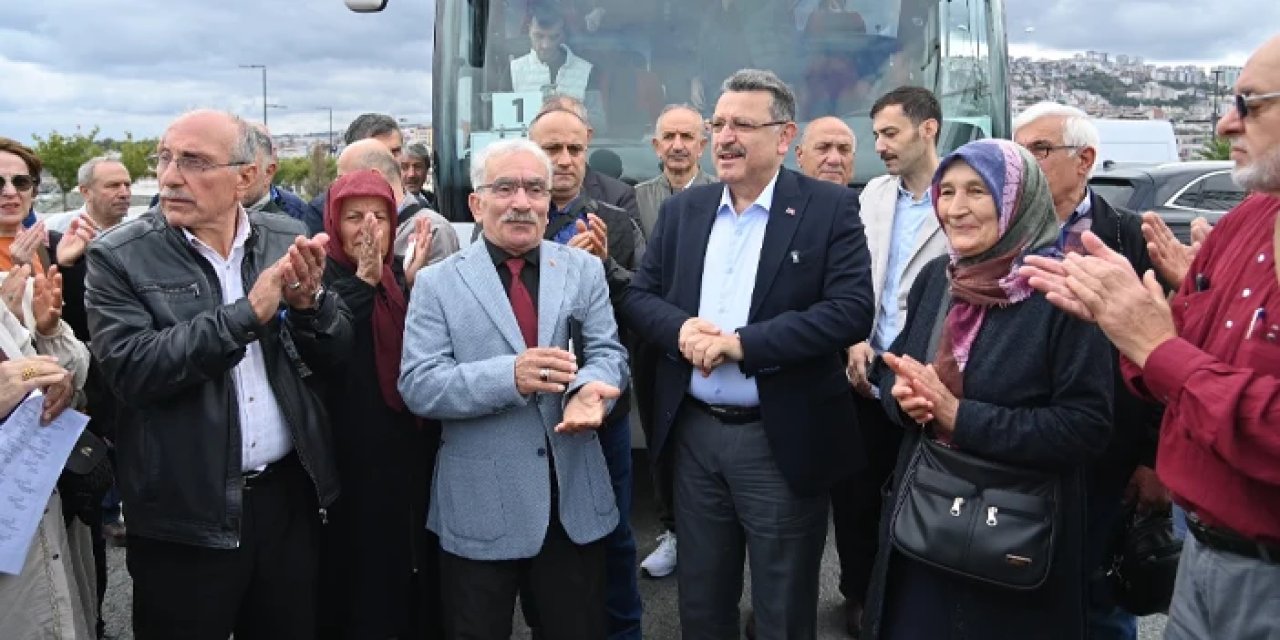 Trabzon'dan Çanakkale'ye gidiyorlar: Başkan Genç'ten emeklilere uğurlama