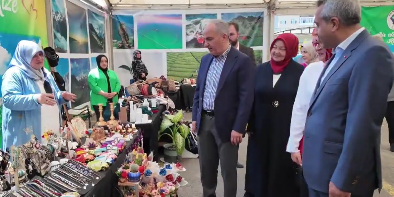 Rize’de Hanımeli Çarşısı kadın girişimcilere yuva oldu