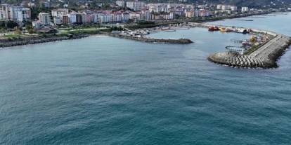 Eşyaları teknede bulunmuştu, kendisi ortada yok: Trabzon'da kayıp balıkçı aranıyor