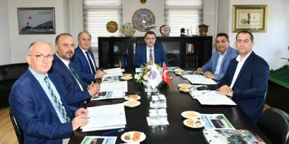 Trabzon Büyükşehir Belediye Başkanı Ahmet Metin Genç: "Bölgemiz için yoğun çalışma yürütüyoruz"