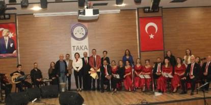 Trabzon'da Taka Derneği "Kırmızı Gül" konseptli konseriyle beğeni topladı