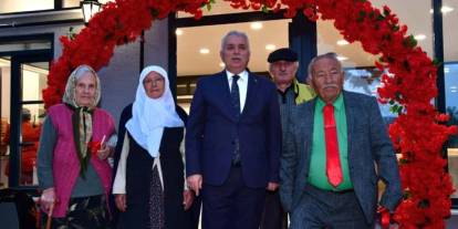 Trabzon Valisi Yıldırım'dan Yıldızeli Huzurevi'ne ziyaret