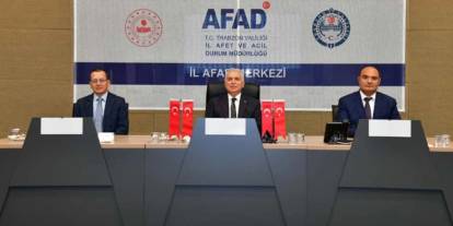 Trabzon'da Vali Yıldırım ve mülki idare amirleri toplandı