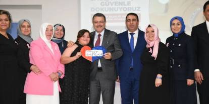 Trabzon'da Başkan Genç'ten tıbbi kimlik bilekliği projesine destek