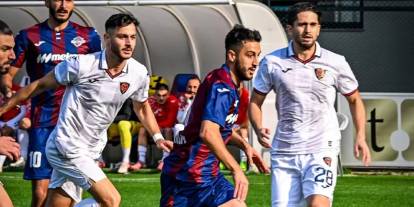 10 kişi kalan KCT 1461 Trabzon pes etmedi: Yeni Mersin İdman Yurdu'na karşı puanı kaptı