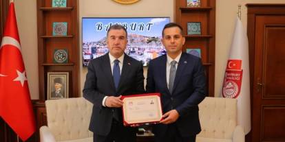Bayburt Valisi Eldivan'dan Bingöl Vali Yardımcısı olarak atanan Yasin Şahin'a başarı dileği