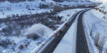Bayburt'ta yüksek kesimlerde kar yağışı etkili oldu
