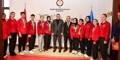 Başkan Genç Kung Fu'da derece elde eden sporcuları ağırladı