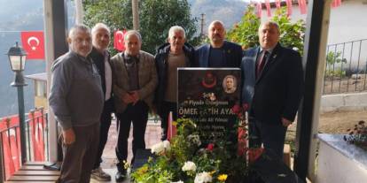 Zafer Partisi Trabzon'dan şehit Ömer Fatih Ayar'ın mezarına ziyaret