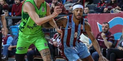 Trabzonsporlu Marcuqise Reed çılgın performansıyla haftanın MVP'si oldu