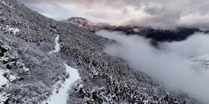 Gümüşhane'de kar yağışı etkili oldu: Kent beyaza büründü
