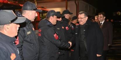 Başkan Genç’ten yılbaşında itfaiye ve TİSKİ personeline ziyaret